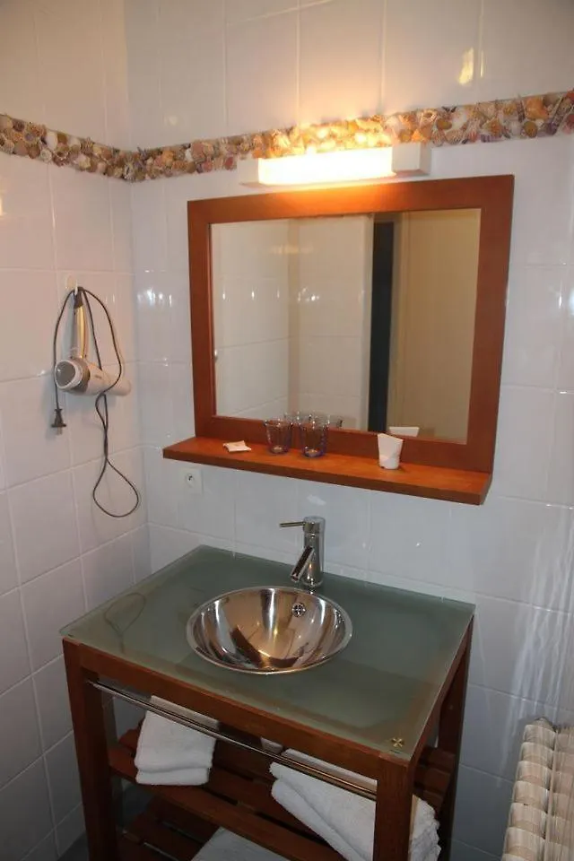 Hotel Les Ondines Saint-Guénolé 2*,  Francia