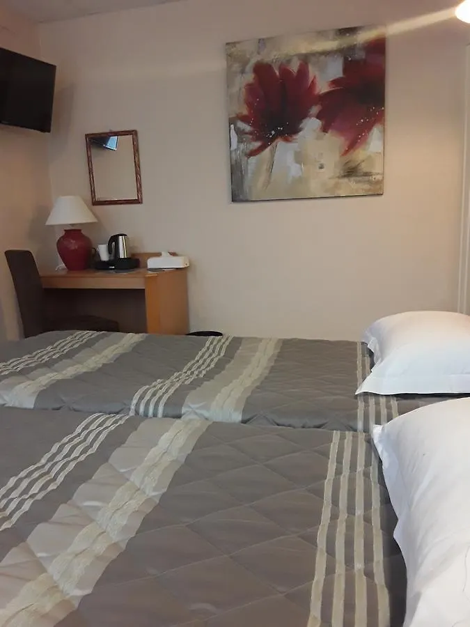 **  Hotel Les Ondines Saint-Guénolé Francia