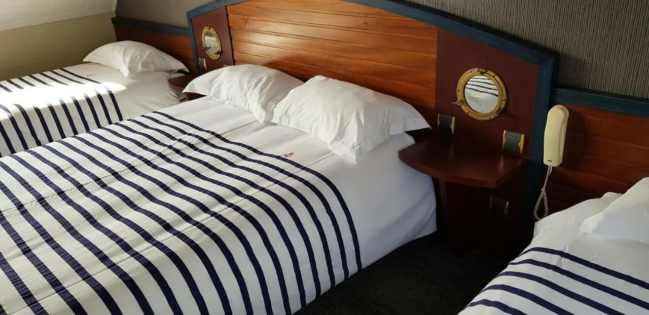 Les Ondines Hotel Saint-Guenole 2*,  France